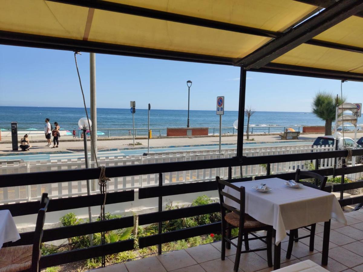 Piccolo Hotel Terracina Exterior photo