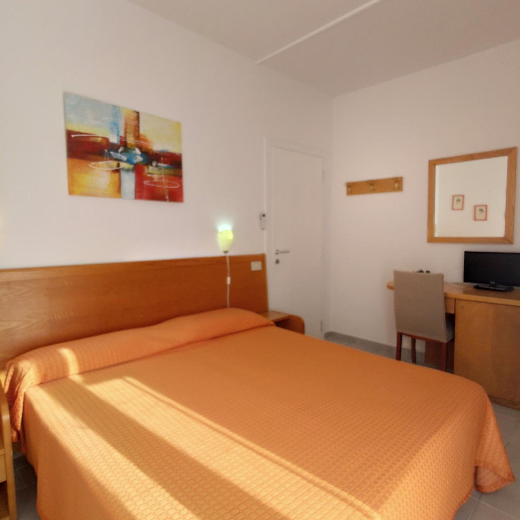 Piccolo Hotel Terracina Exterior photo