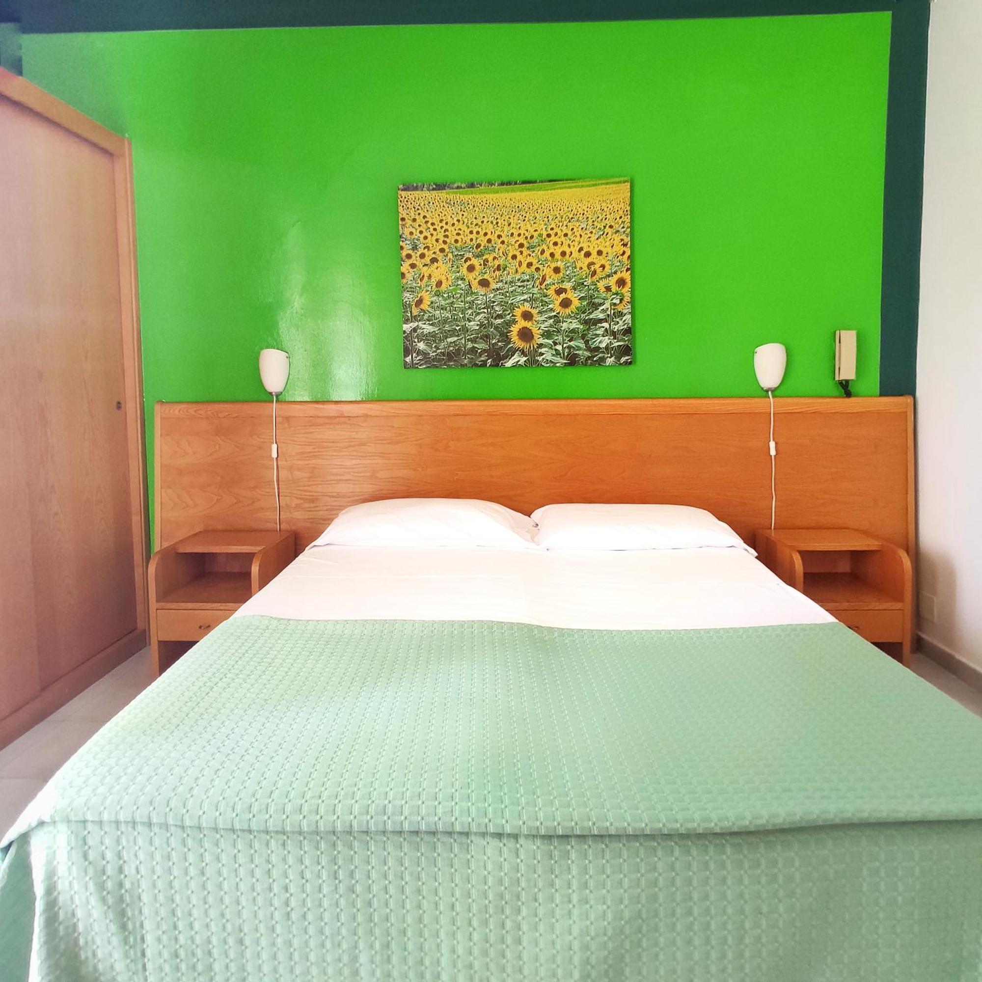 Piccolo Hotel Terracina Exterior photo
